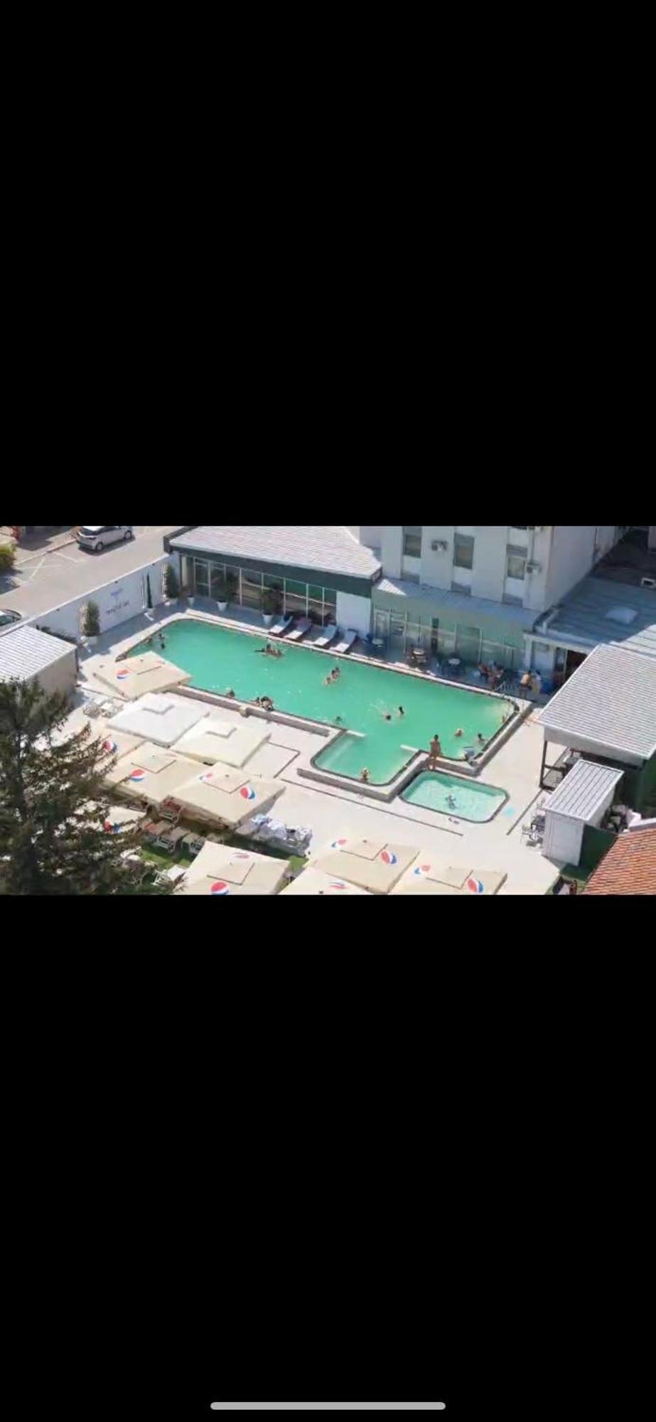 Hotel Tiski Cvet Novi Bečej Esterno foto