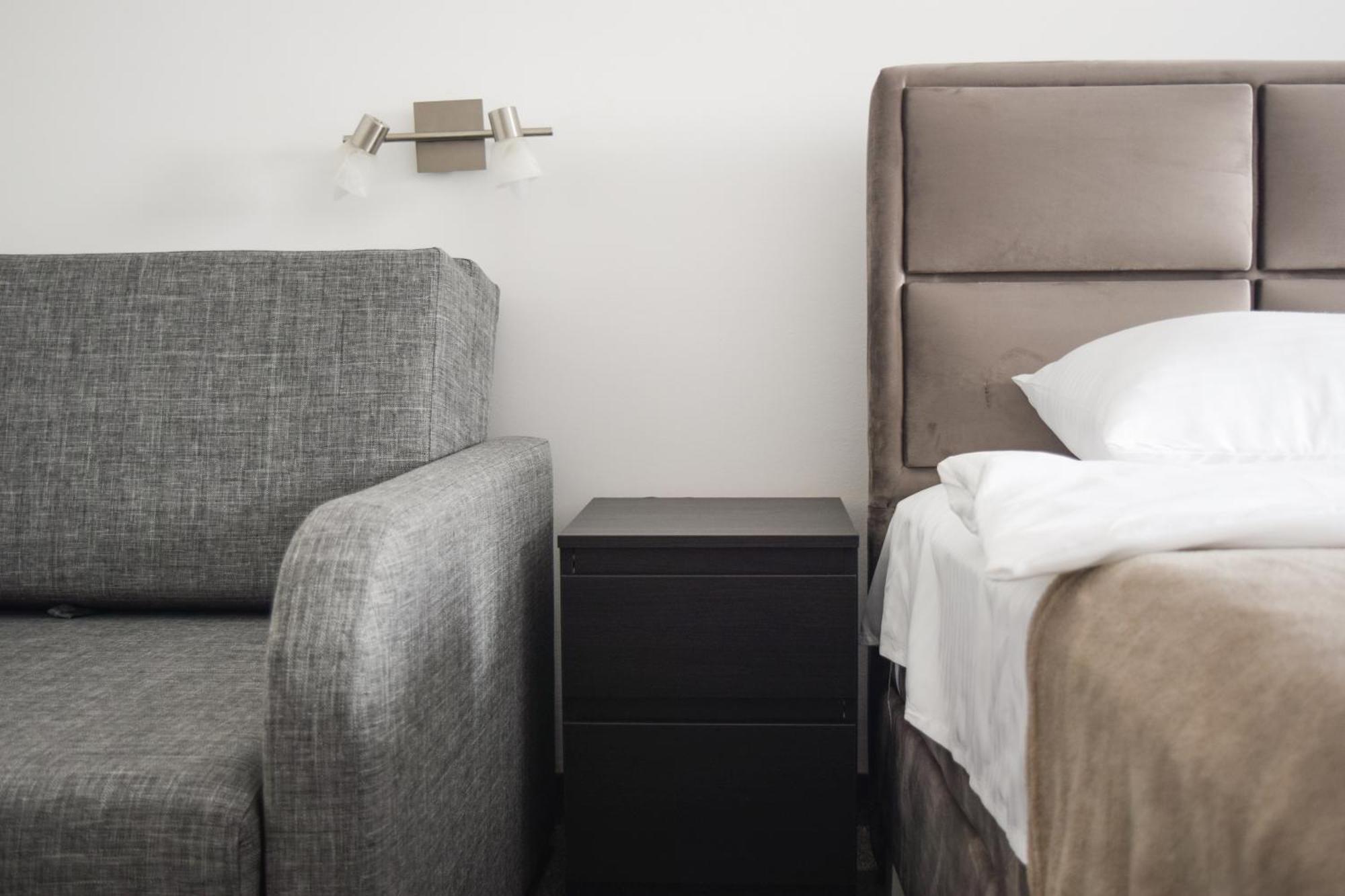 Hotel Tiski Cvet Novi Bečej Esterno foto