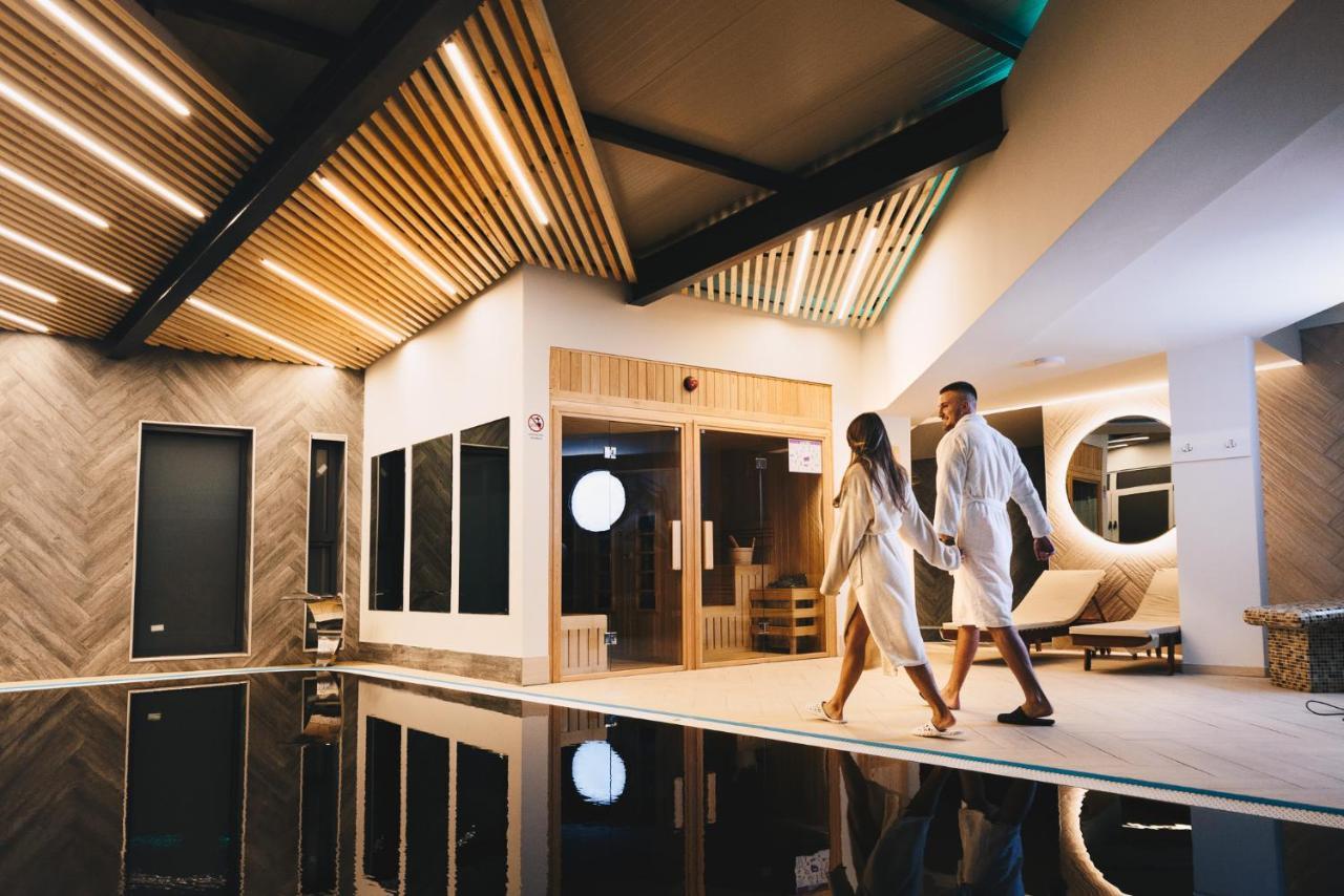 Hotel Tiski Cvet Novi Bečej Esterno foto